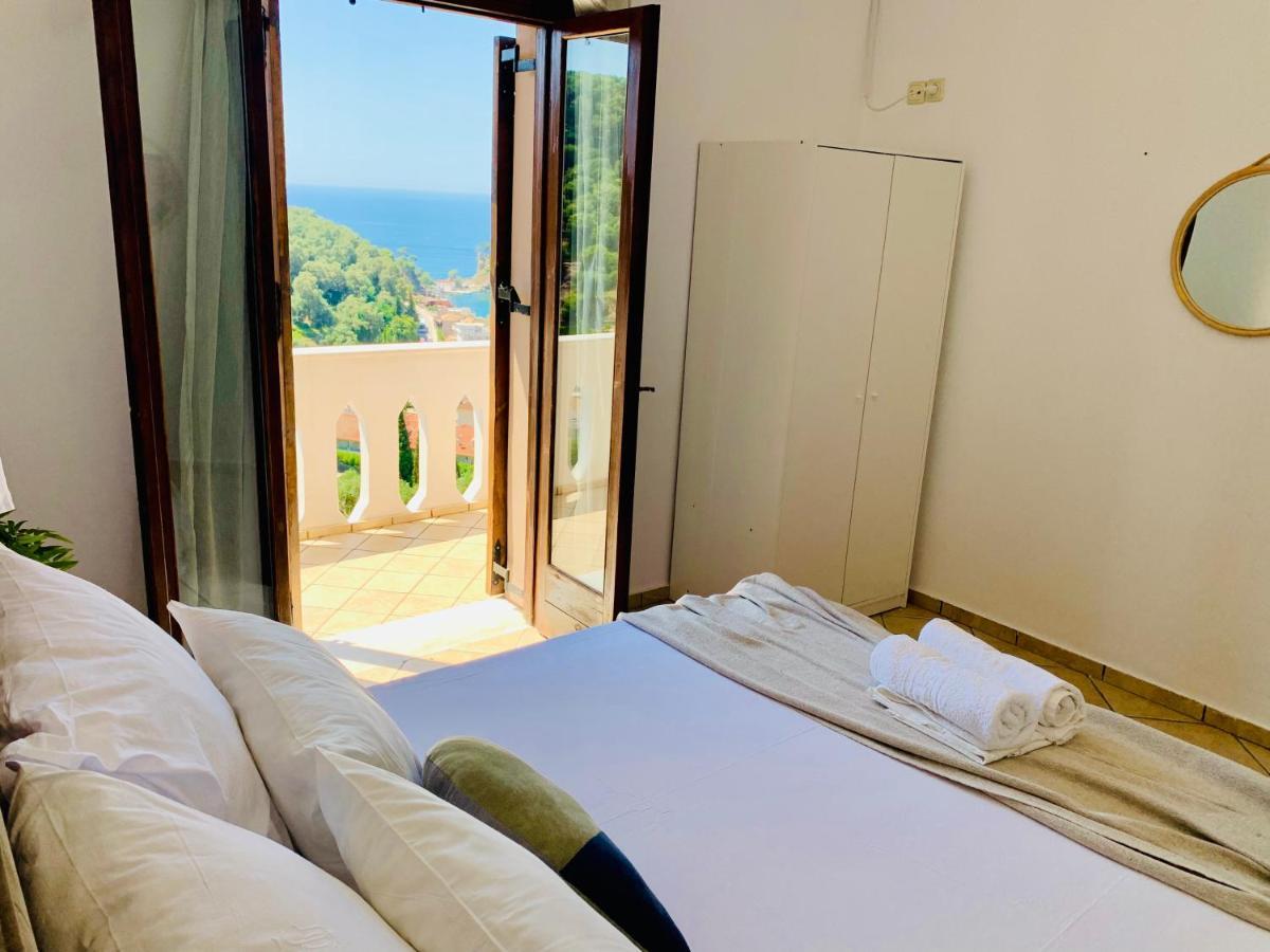 Views Apartments & Suites Parga Bagian luar foto